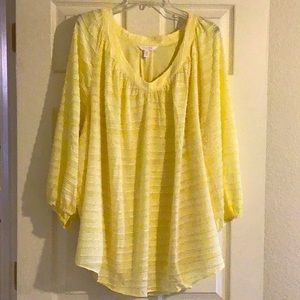 Lauren Conrad light yellow V-neck peasant top- 4X